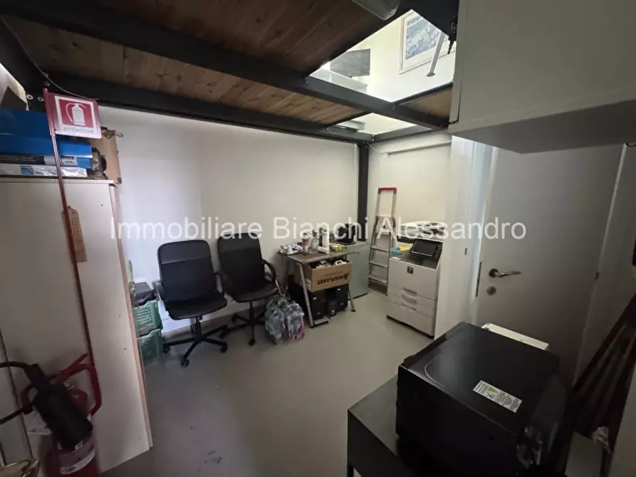 Immagine 4 di Negozio in affitto  in Via Aretina 228/C a Firenze