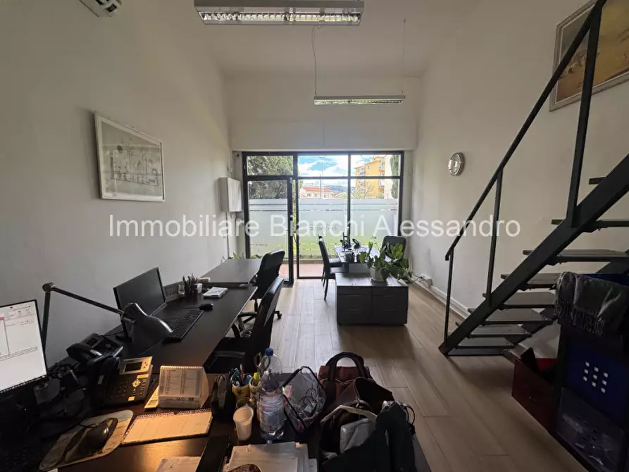 Immagine 9 di Negozio in affitto  in Via Aretina 228/C a Firenze