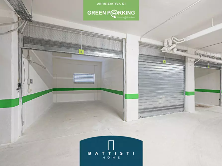 Immagine 8 di Garage in vendita  in Viale Guglielmo Marconi 77 a Roma