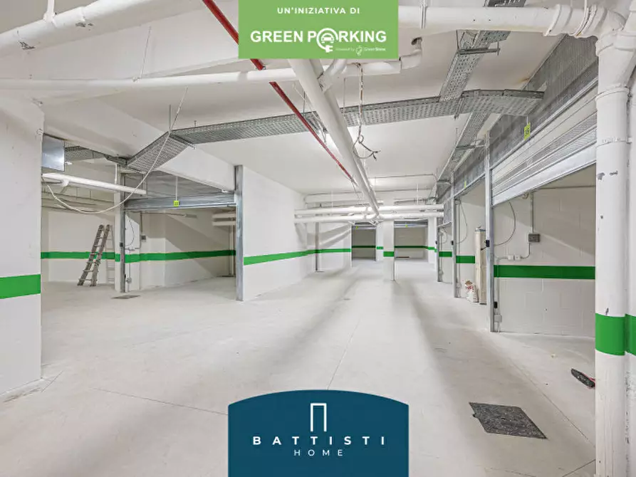 Immagine 9 di Garage in vendita  in Viale Guglielmo Marconi 77 a Roma