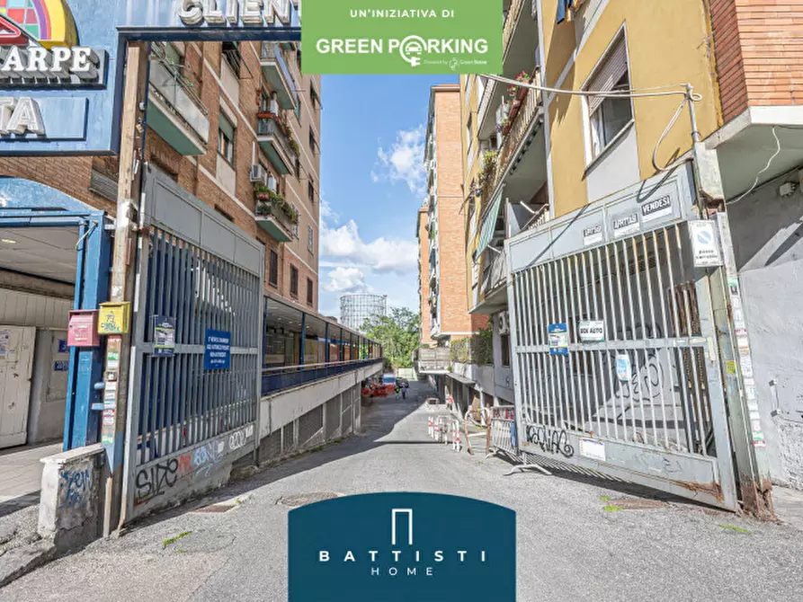 Immagine 26 di Garage in vendita  in Viale Guglielmo Marconi 77 a Roma