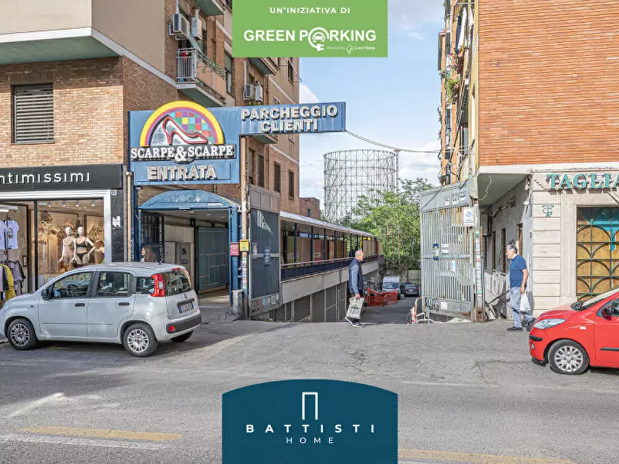 Immagine 29 di Garage in vendita  in Viale Guglielmo Marconi 77 a Roma