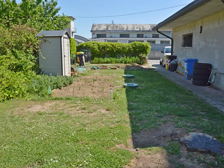 Immagine 20 di Appartamento in vendita  in strada provinciale a Romano D'ezzelino