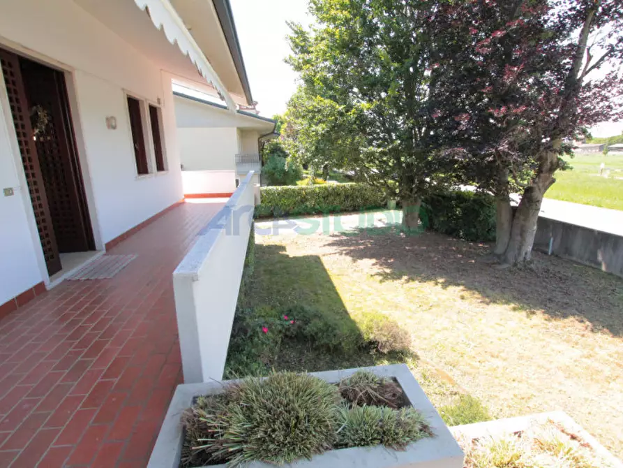 Immagine 4 di Casa bifamiliare in vendita  in Via delle Fontane a Sandrigo