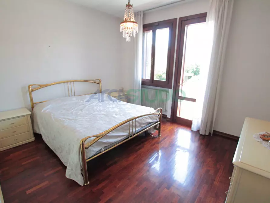 Immagine 15 di Casa bifamiliare in vendita  in Via delle Fontane a Sandrigo