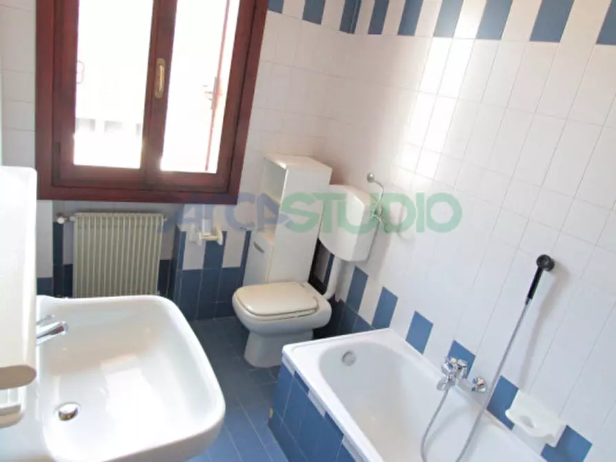 Immagine 22 di Casa bifamiliare in vendita  in Via delle Fontane a Sandrigo