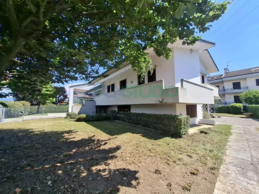 Immagine 36 di Casa bifamiliare in vendita  in Via delle Fontane a Sandrigo