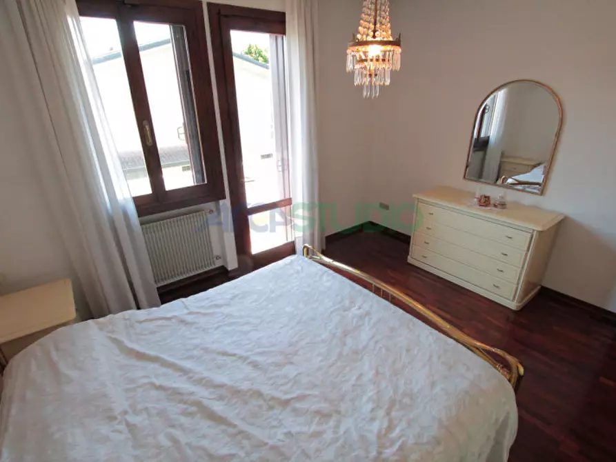 Immagine 41 di Casa bifamiliare in vendita  in Via delle Fontane a Sandrigo
