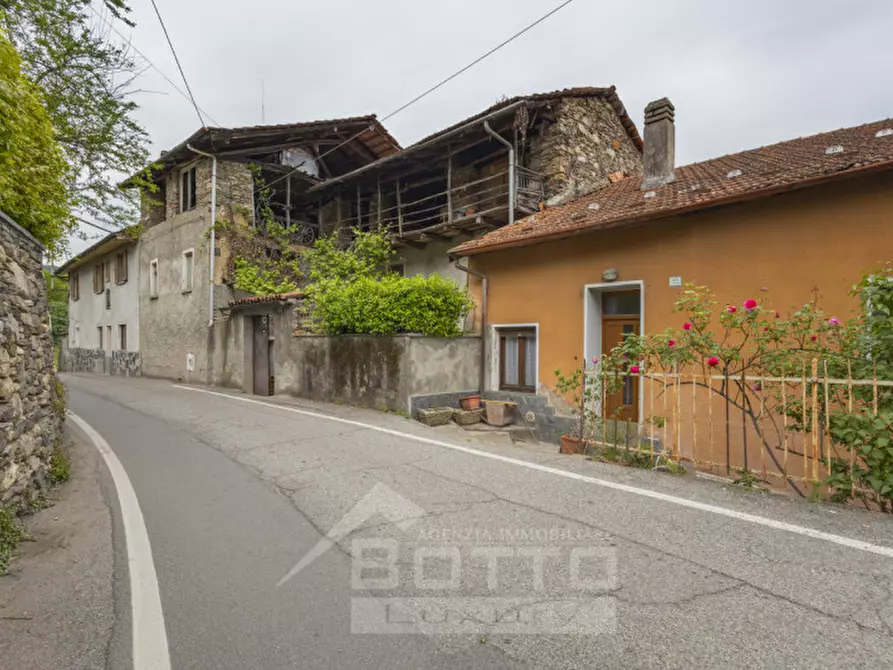 Immagine 1 di Villetta a schiera in vendita  in Via Pratolungo a Pettenasco