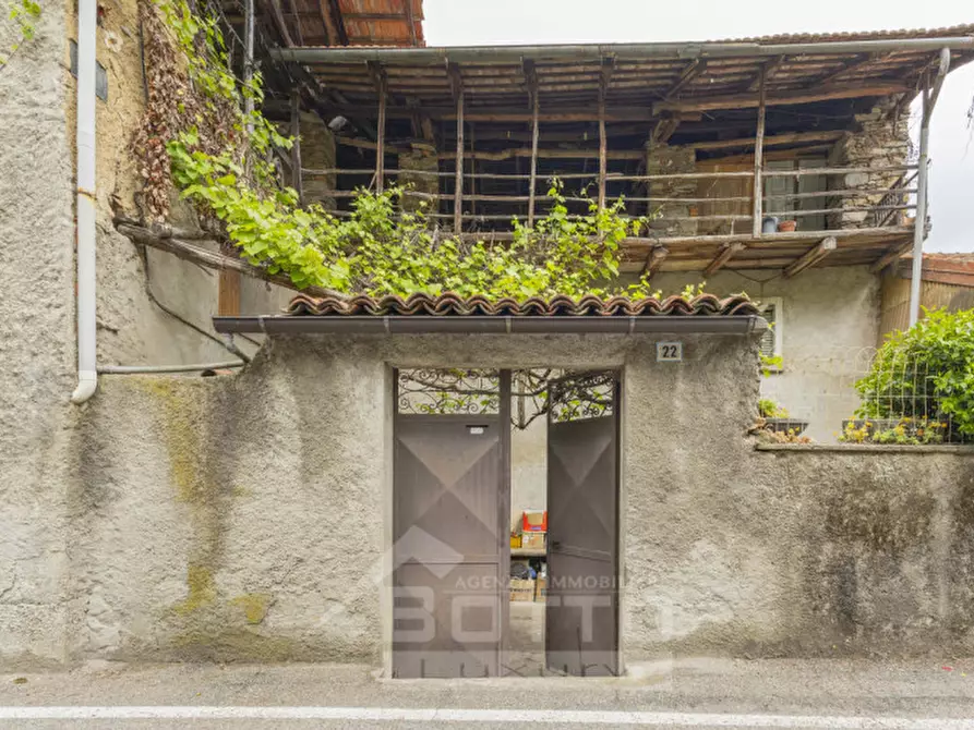 Immagine 24 di Villetta a schiera in vendita  in Via Pratolungo a Pettenasco