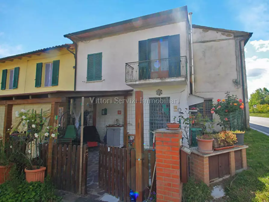Immagine 1 di Casa bifamiliare in vendita  in via caselle a Torrita Di Siena