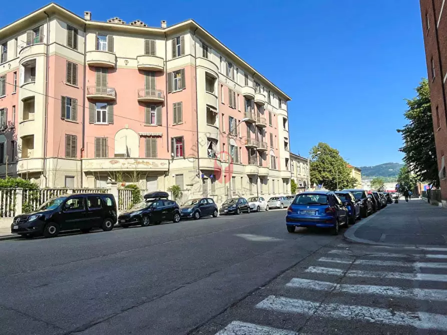 Immagine 25 di Camera in affitto  in Via Albisola 8 a Torino
