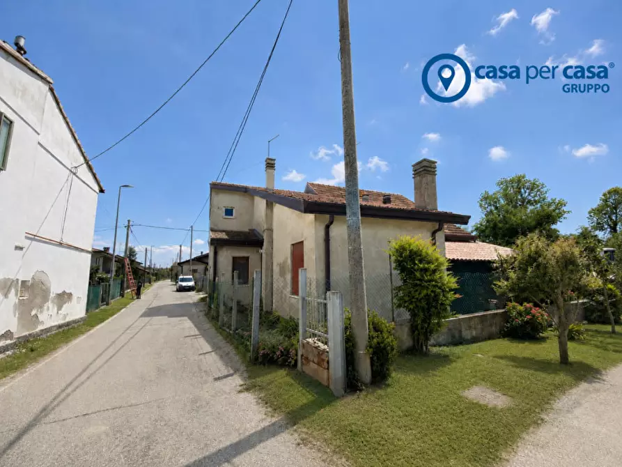 Immagine 1 di Villetta a schiera in vendita  in Via Marangona a Porto Viro
