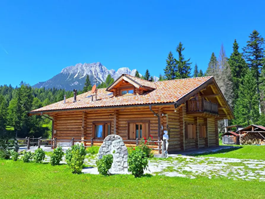 Immagine 1 di Casa indipendente in vendita  in Passo Sant'Antonio a Comelico Superiore