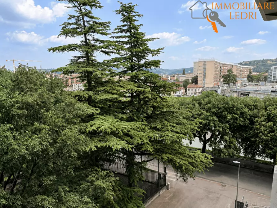 Immagine 9 di Appartamento in vendita  in via Querini a Verona