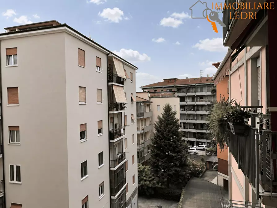 Immagine 12 di Appartamento in vendita  in via Querini a Verona