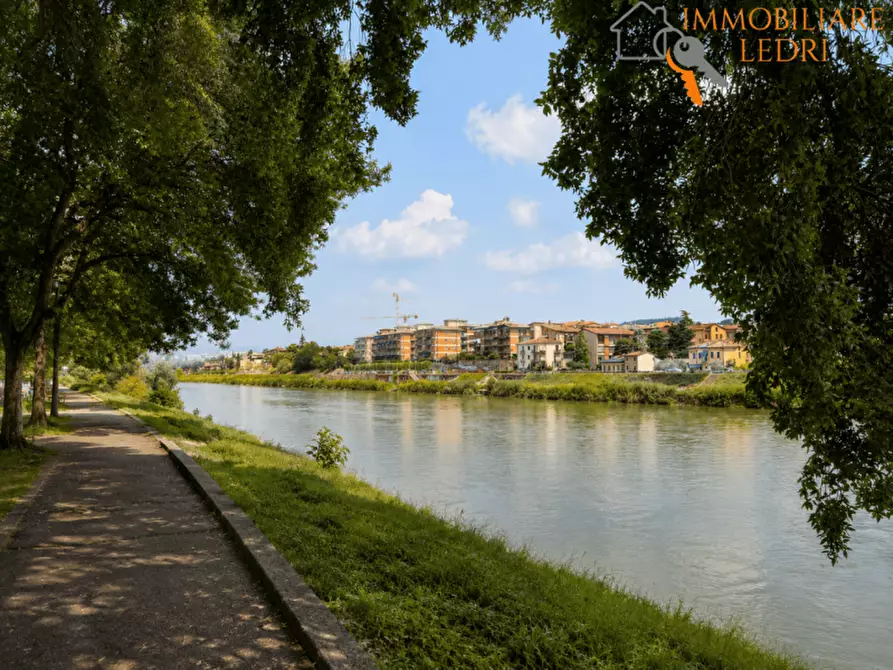 Immagine 21 di Appartamento in vendita  in via Querini a Verona