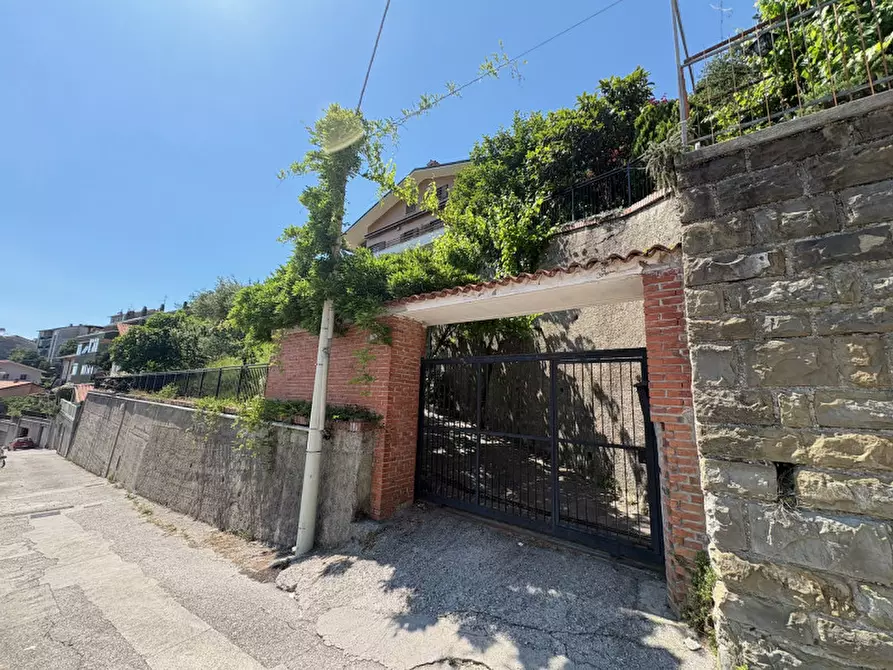 Immagine 3 di Appartamento in vendita  in Via Castelmonte 16 a Trieste