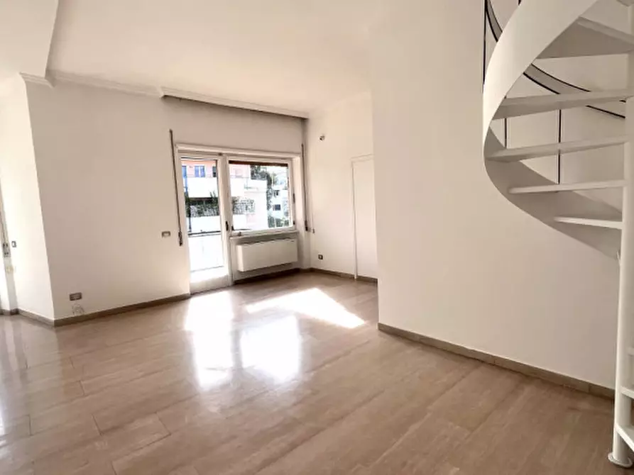 Immagine 4 di Attico in affitto  in Via Apollo Pizio a Roma