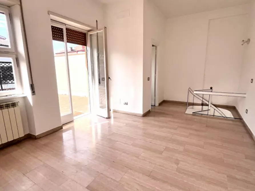 Immagine 5 di Attico in affitto  in Via Apollo Pizio a Roma
