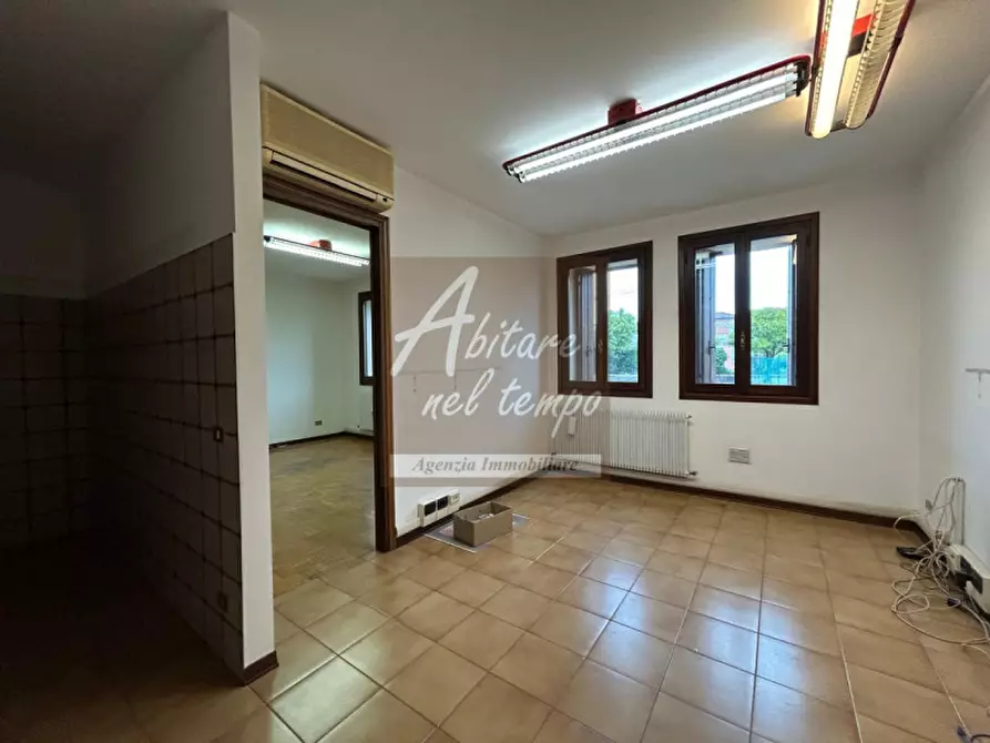 Immagine 1 di Ufficio in affitto  a Cittadella