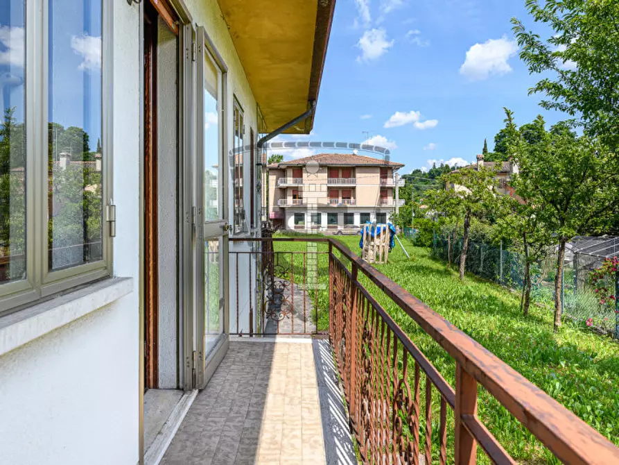 Immagine 10 di Casa indipendente in vendita  in Via Piazza Cimberle 37 a Mussolente