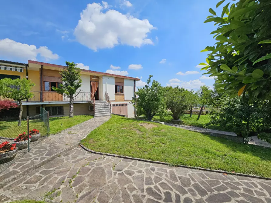 Immagine 1 di Casa bifamiliare in vendita  in VIALE TRENTO a Montagnana