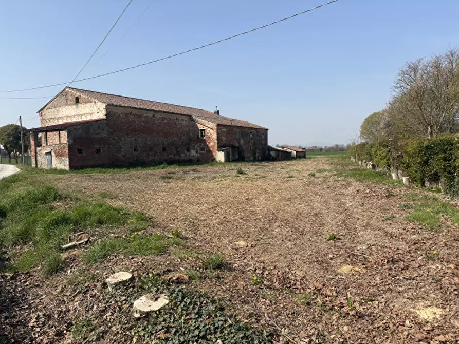 Immagine 7 di Rustico / casale in vendita  in Via San Michele Arcangelo a Mestrino