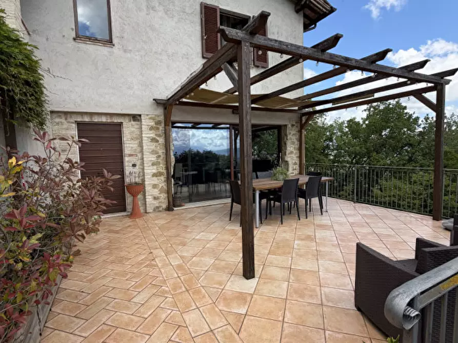 Immagine 9 di Rustico / casale in vendita  a Perugia