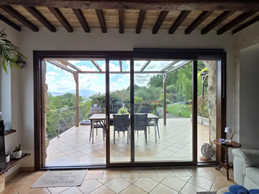 Immagine 11 di Rustico / casale in vendita  a Perugia
