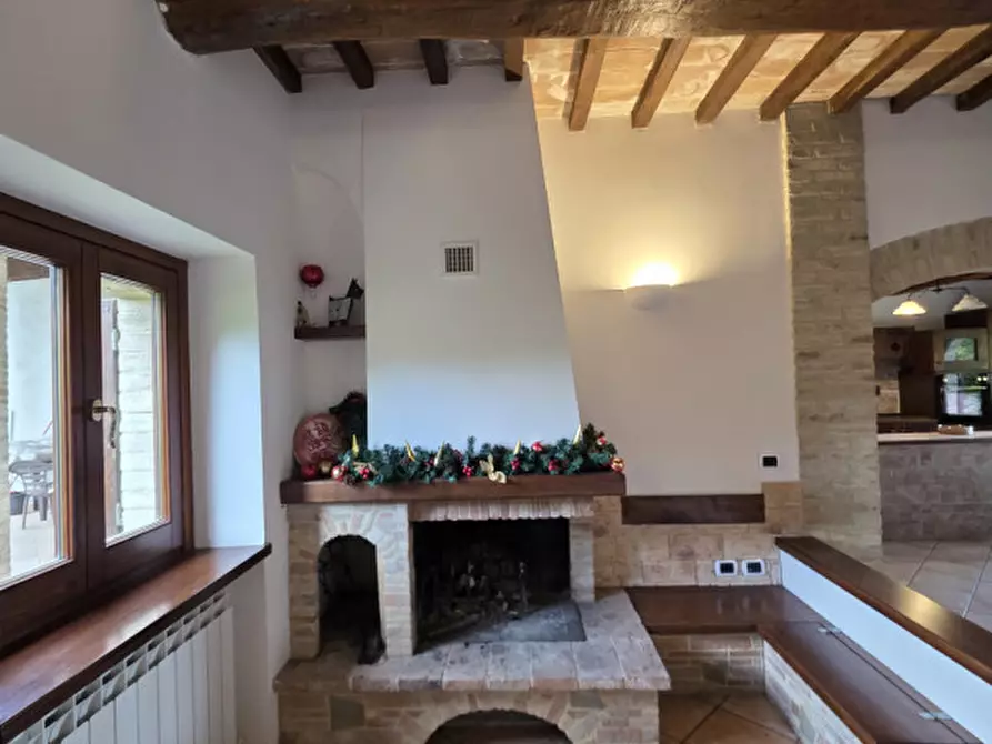 Immagine 18 di Rustico / casale in vendita  a Perugia