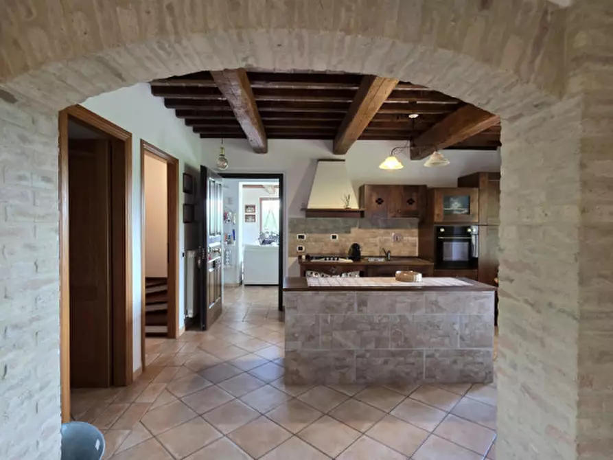 Immagine 20 di Rustico / casale in vendita  a Perugia