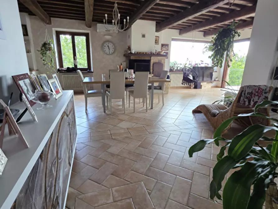 Immagine 23 di Rustico / casale in vendita  a Perugia