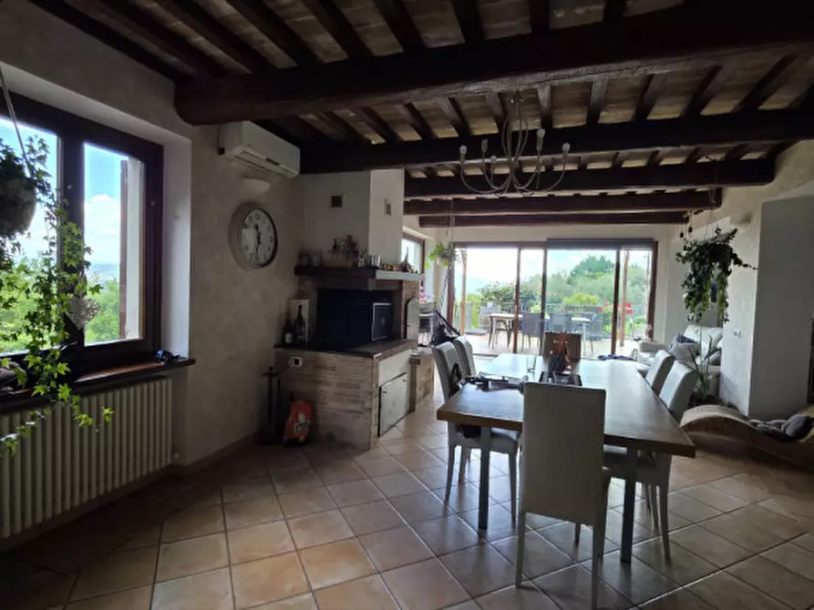 Immagine 27 di Rustico / casale in vendita  a Perugia
