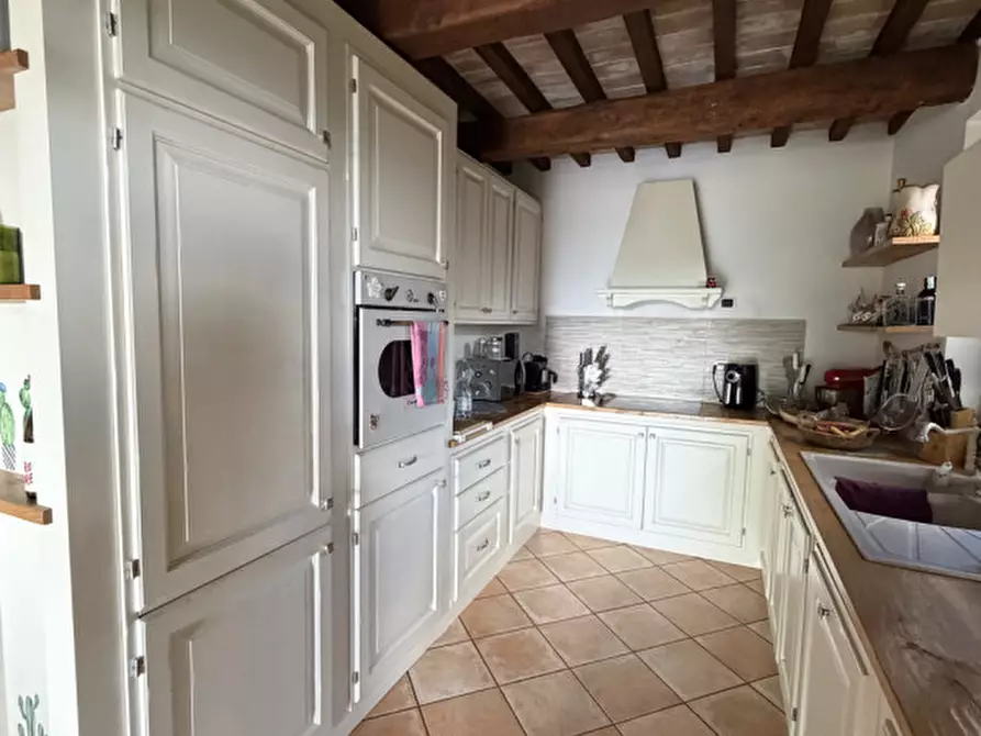 Immagine 29 di Rustico / casale in vendita  a Perugia