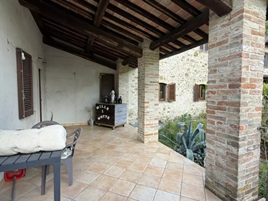 Immagine 33 di Rustico / casale in vendita  a Perugia