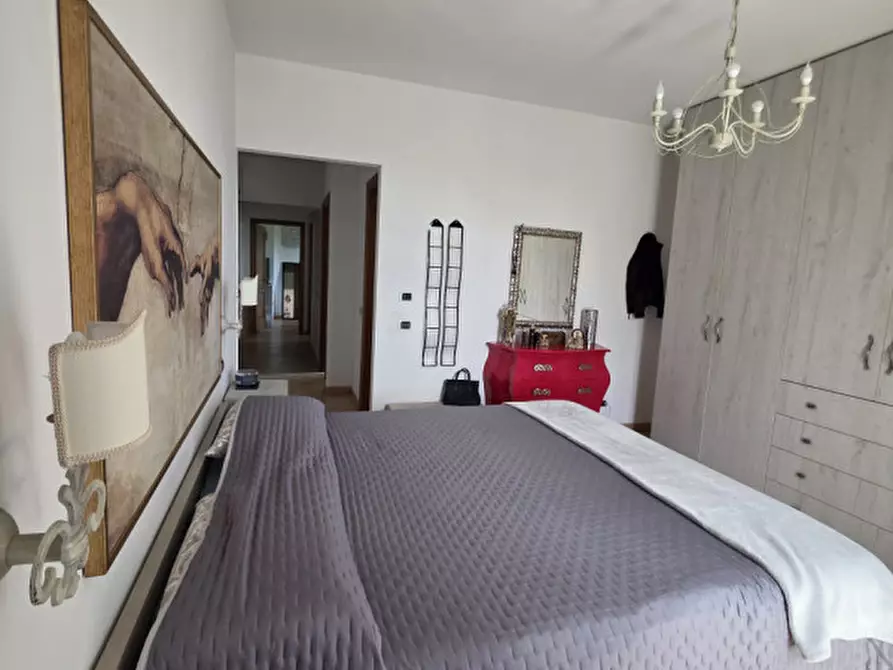 Immagine 38 di Rustico / casale in vendita  a Perugia