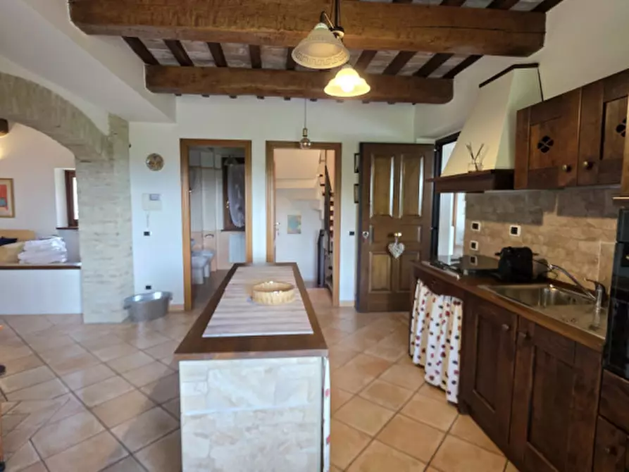 Immagine 50 di Rustico / casale in vendita  a Perugia