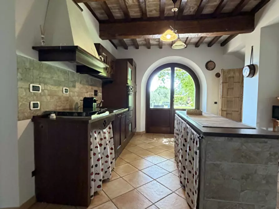 Immagine 51 di Rustico / casale in vendita  a Perugia