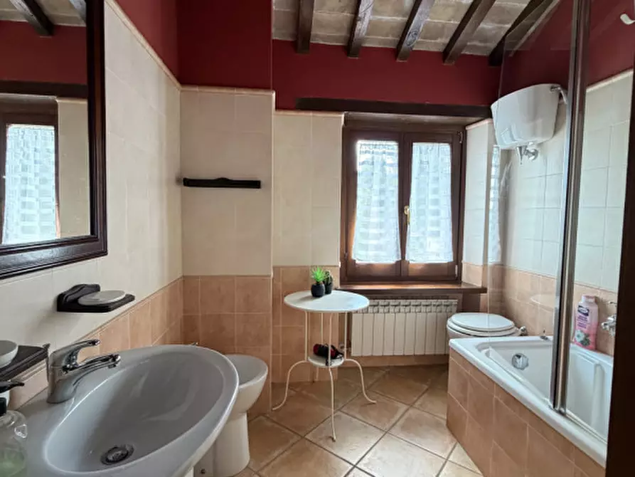 Immagine 69 di Rustico / casale in vendita  a Perugia