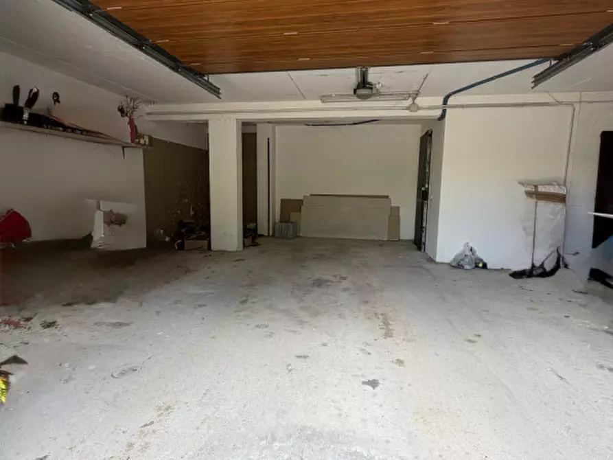 Immagine 76 di Rustico / casale in vendita  a Perugia