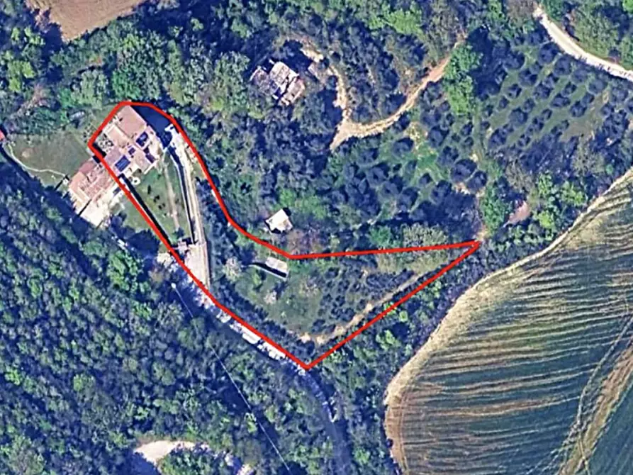 Immagine 80 di Rustico / casale in vendita  a Perugia