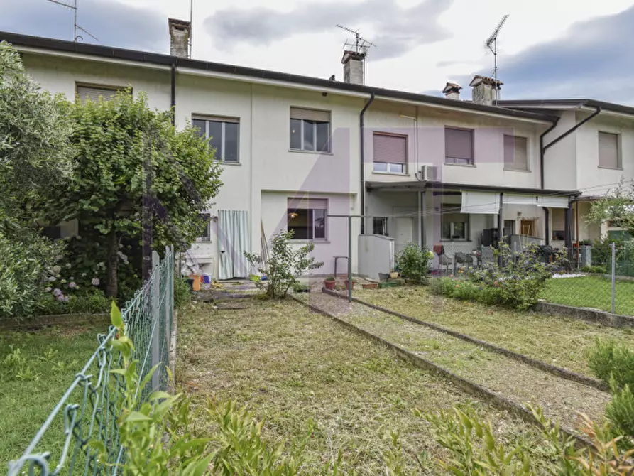 Immagine 10 di Villetta a schiera in vendita  in Via Antonio De Pollis a San Giovanni Al Natisone