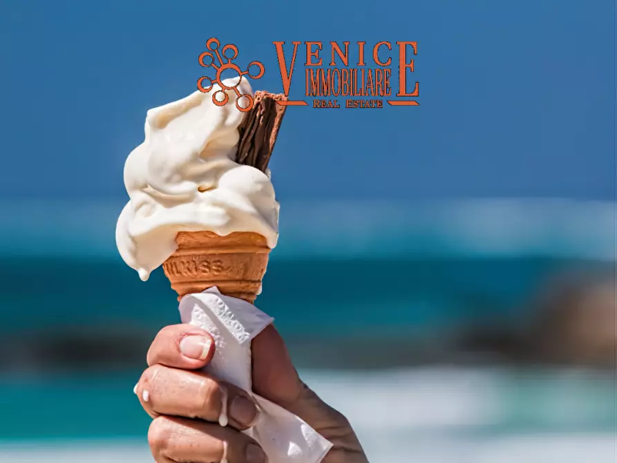 Immagine 2 di Attività commerciale in vendita  in Via Andrea Bafile 20 a Jesolo
