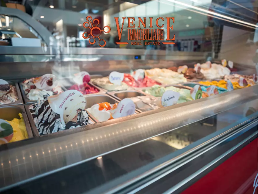 Immagine 5 di Attività commerciale in vendita  in Via Andrea Bafile 20 a Jesolo