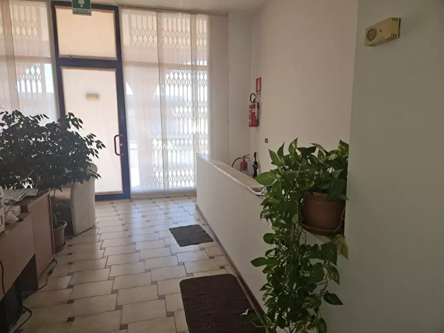 Immagine 3 di Laboratorio in vendita  in Via Zuccherificio a Este