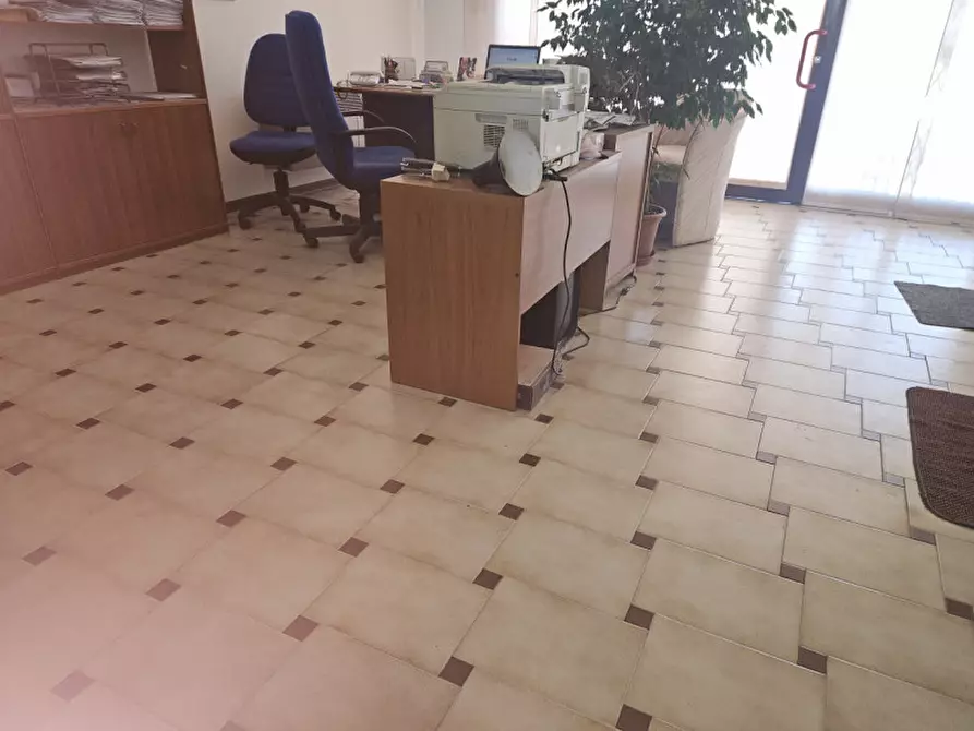 Immagine 5 di Laboratorio in vendita  in Via Zuccherificio a Este