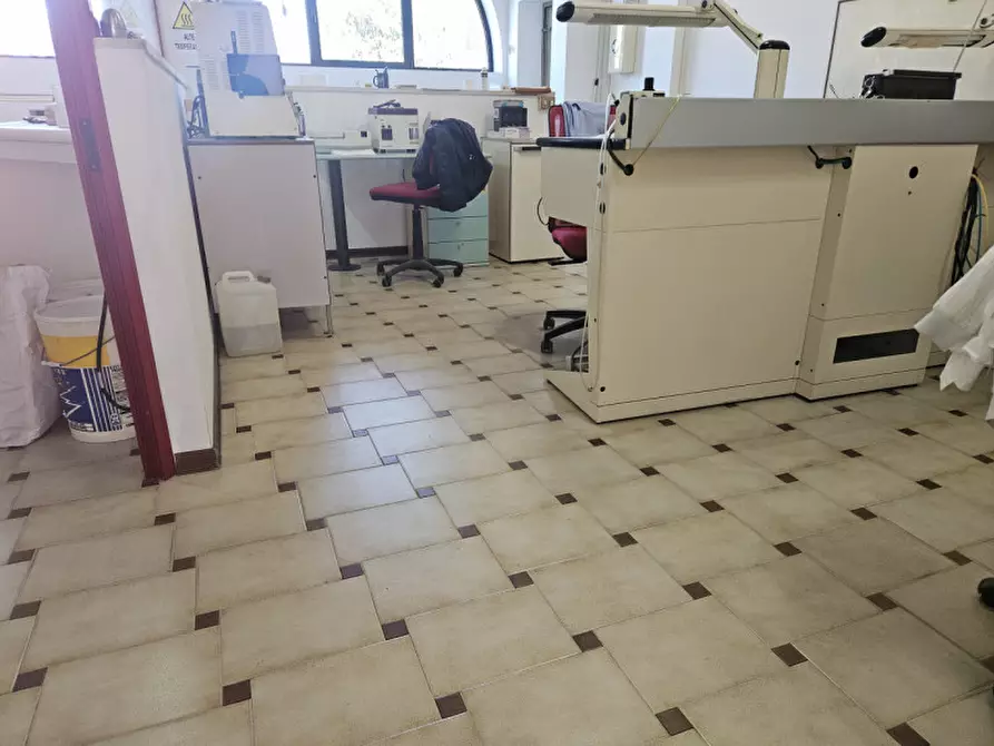 Immagine 6 di Laboratorio in vendita  in Via Zuccherificio a Este