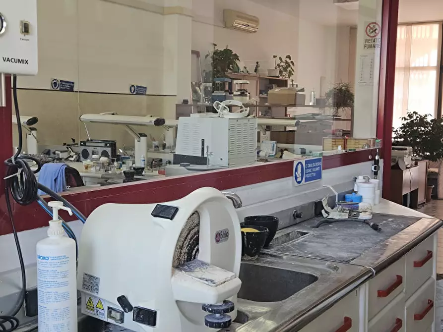 Immagine 16 di Laboratorio in vendita  in Via Zuccherificio a Este