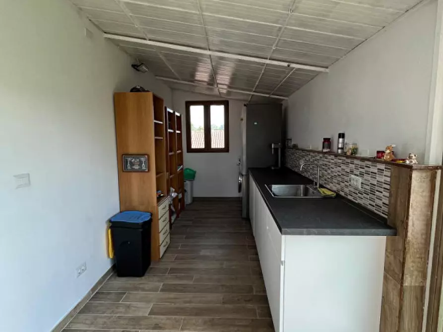 Immagine 10 di Appartamento in vendita  in Via Giovanni Magrini a Stra